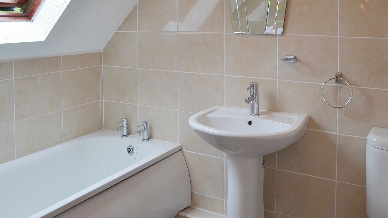 Photo of Bathroom in Liskeard