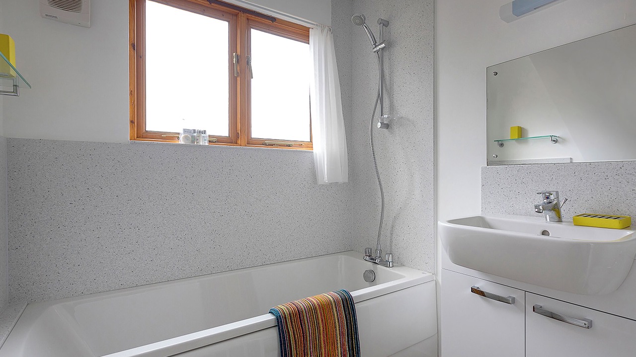 Photo of Bathroom in Hoveton