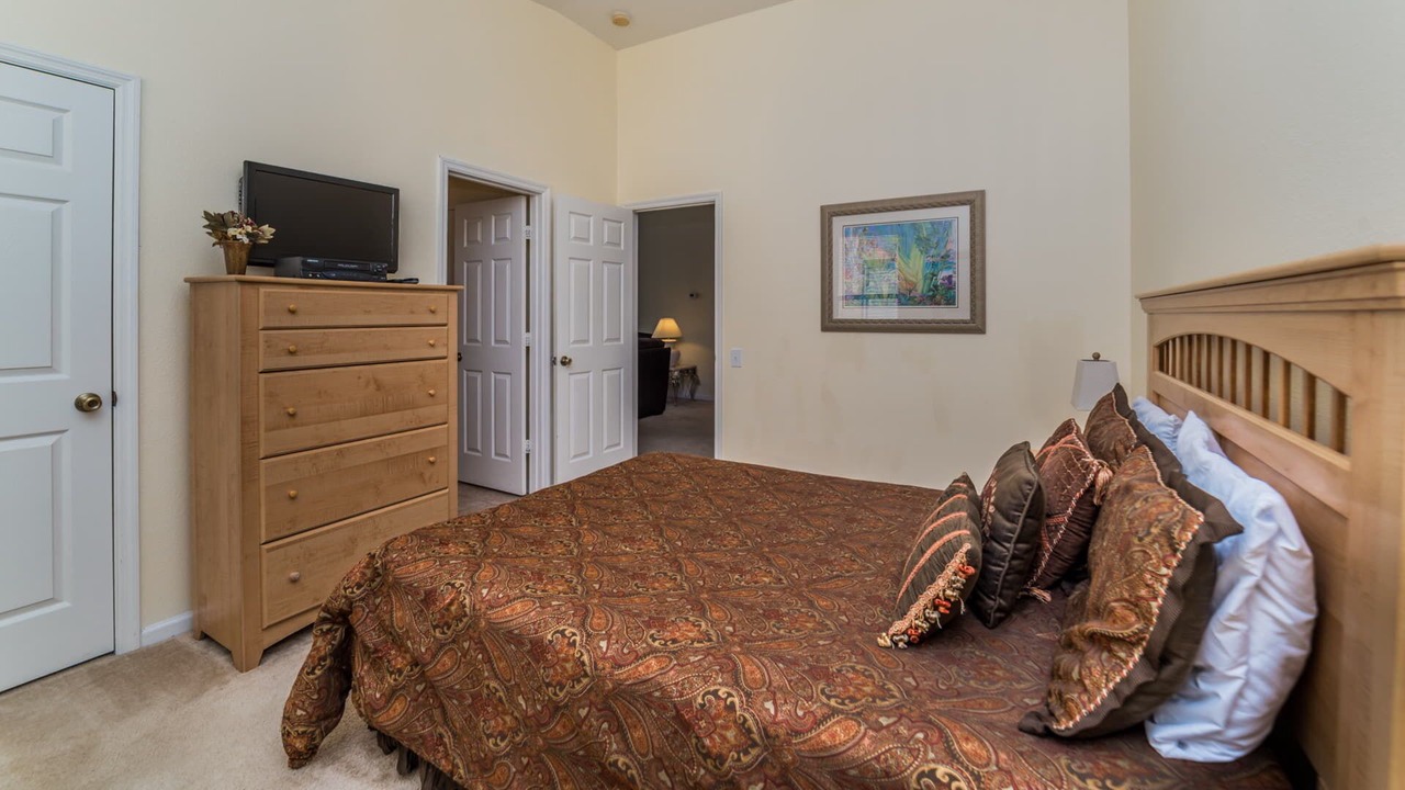 Photo of Bedroom in Windsor Palms