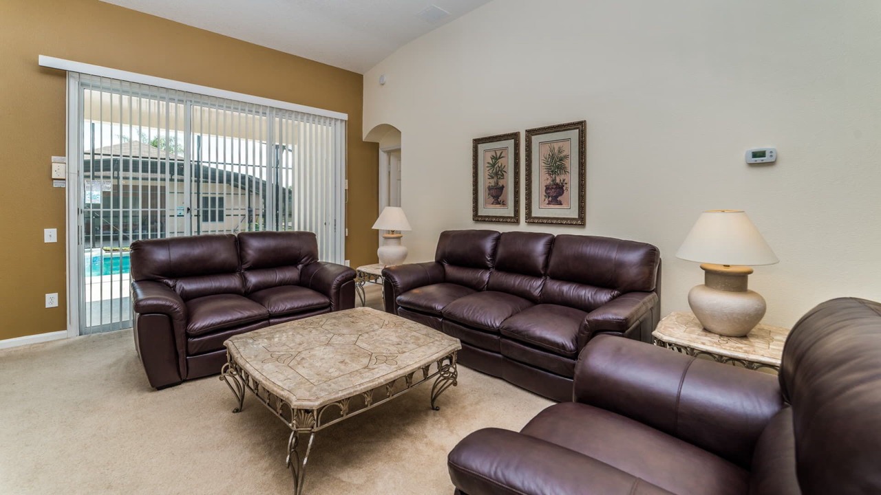 Photo of Livingroom in Windsor Palms