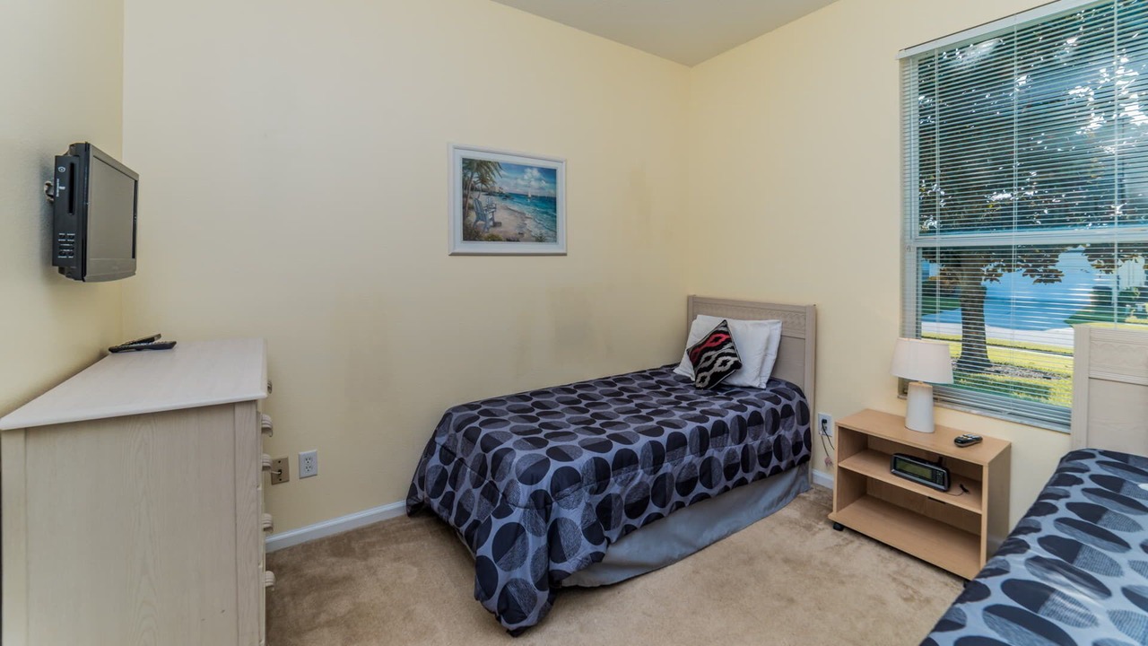 Photo of Bedroom in Windsor Palms