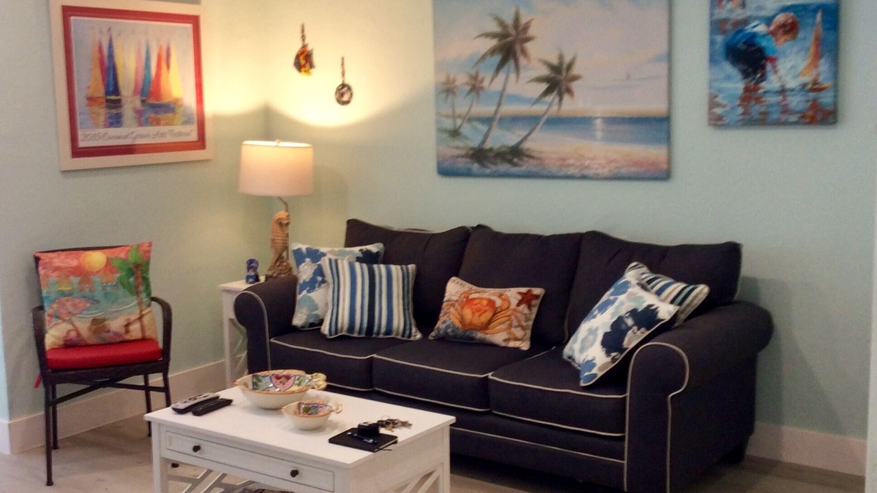 Photo of Livingroom in Key Biscayne