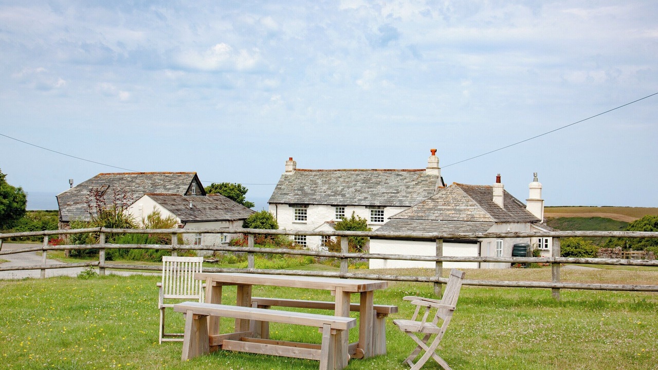 Photo of Others in Saint Gennys