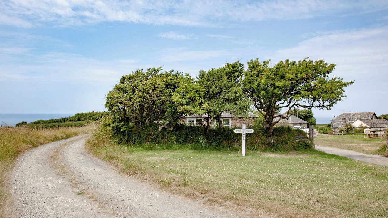 Photo of Others in Saint Gennys