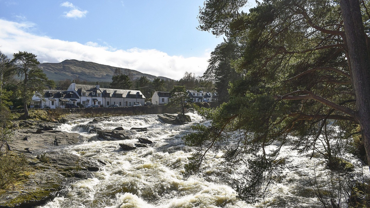 Photo of Others in Killin