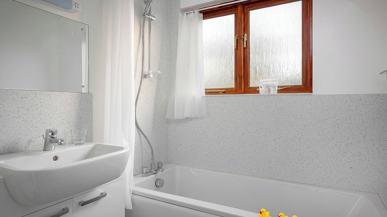 Photo of Bathroom in Hoveton