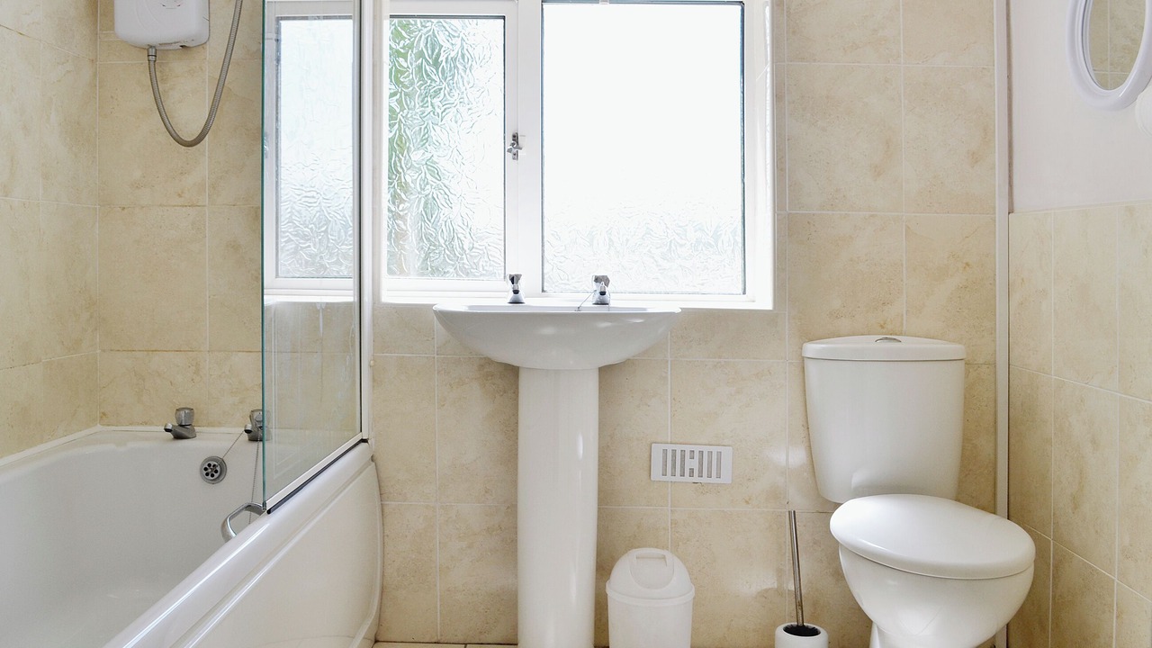 Photo of Bathroom in Corwen