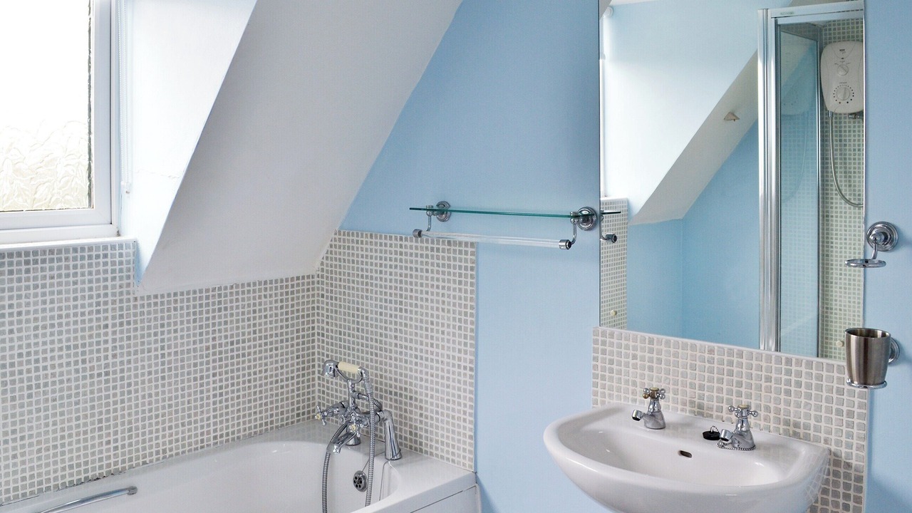 Photo of Bathroom in Brixham
