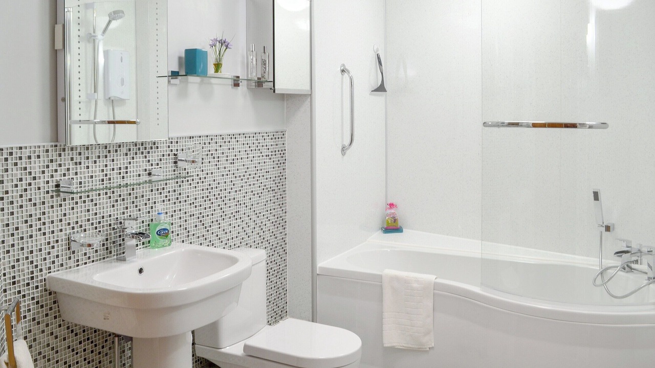 Photo of Bathroom in Bovey Tracey