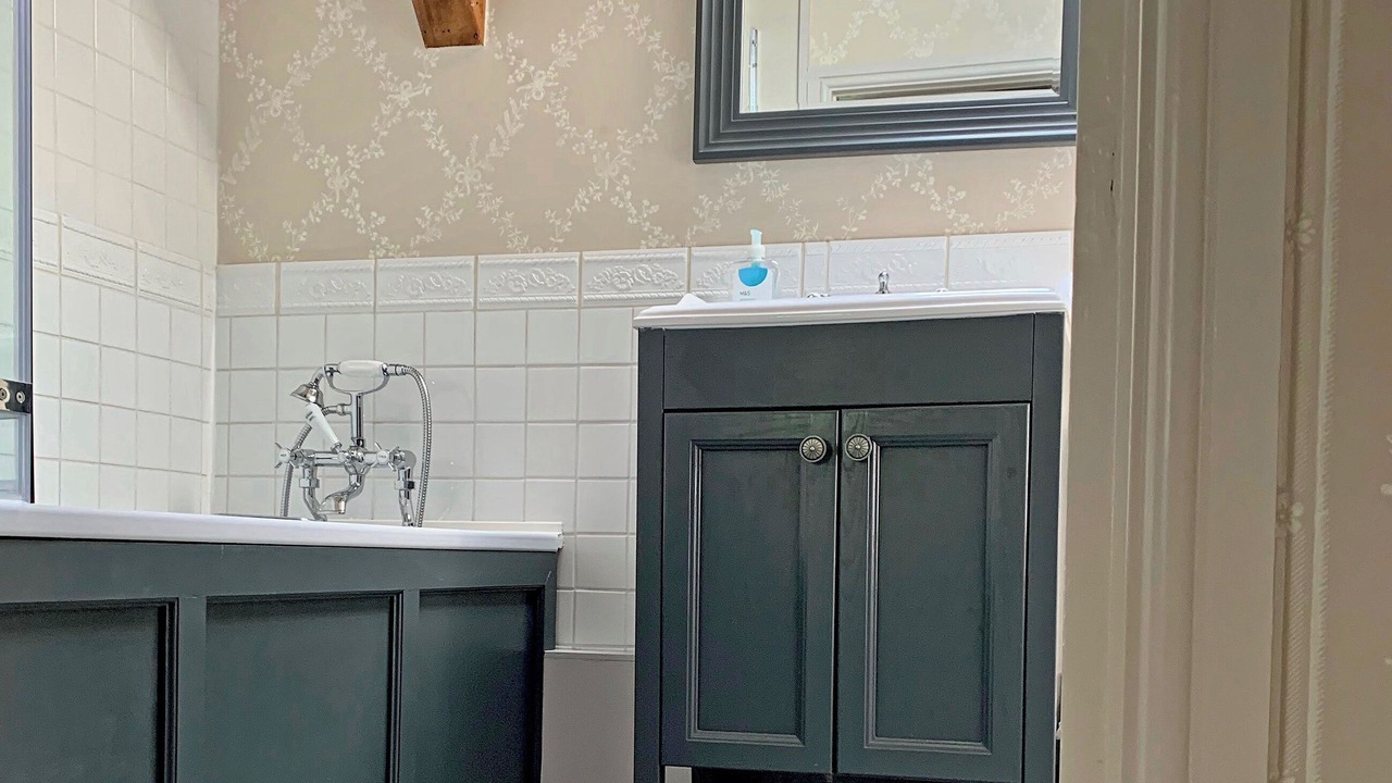 Photo of Bathroom in Rendcomb