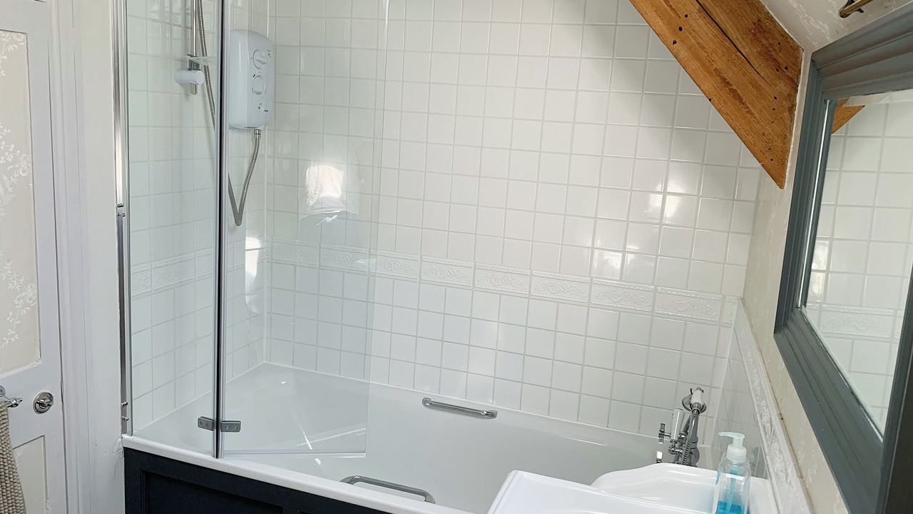 Photo of Bathroom in Rendcomb