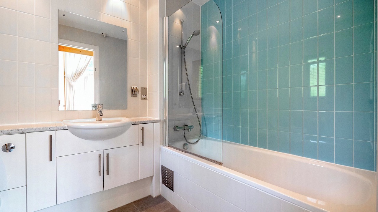 Photo of Bathroom in Carnon Downs