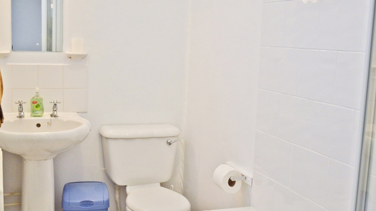 Photo of Bathroom in Chysauster