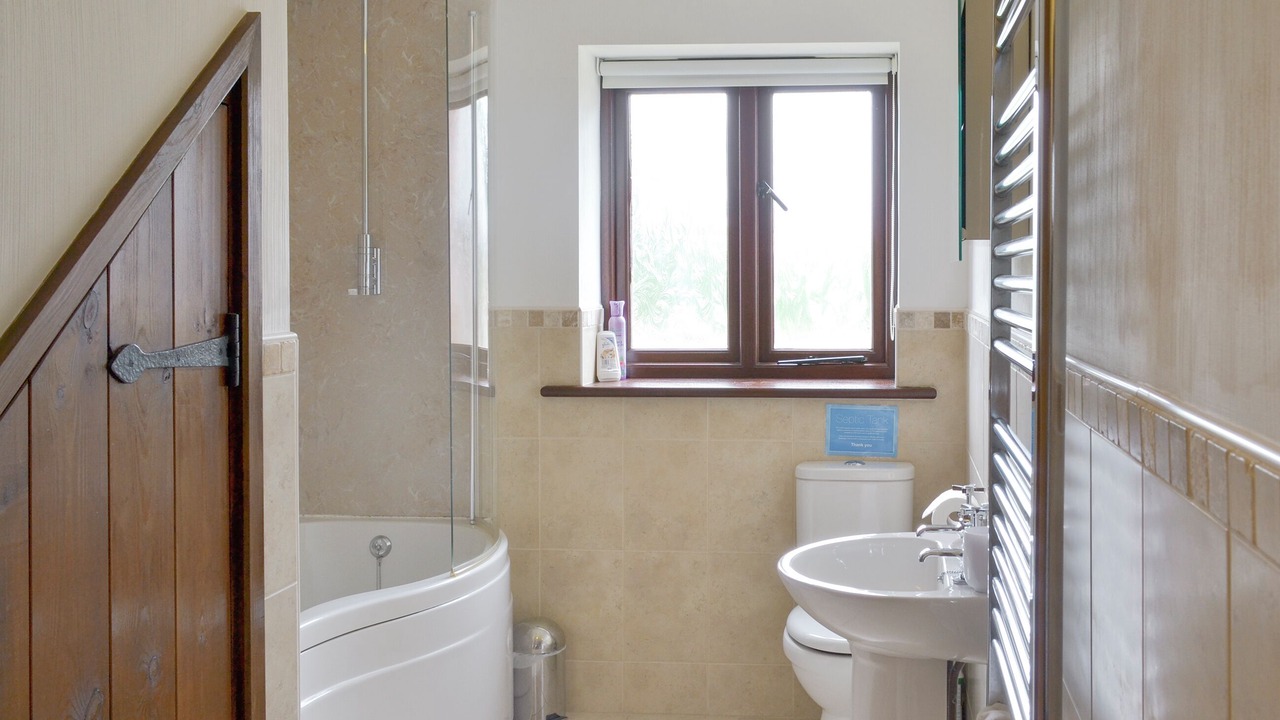 Photo of Bathroom in Widemouth Bay
