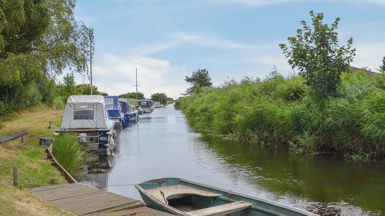 Photo of Others in Irstead