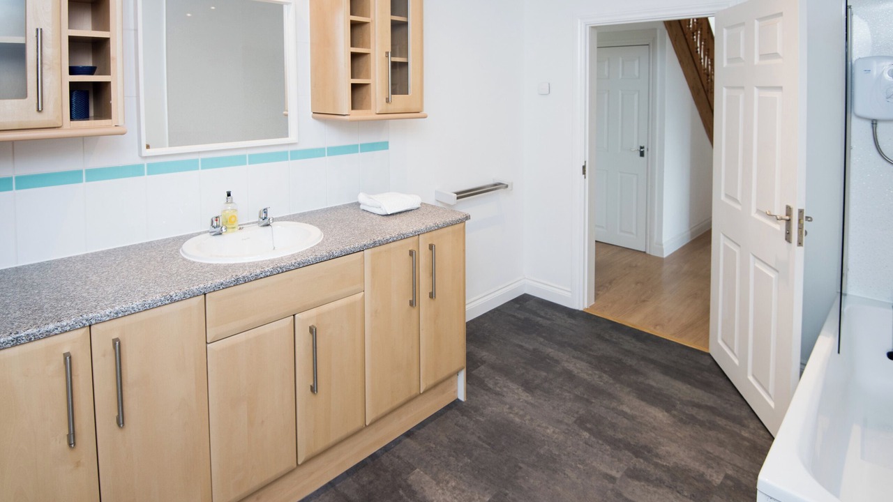 Photo of Bathroom in Perranporth