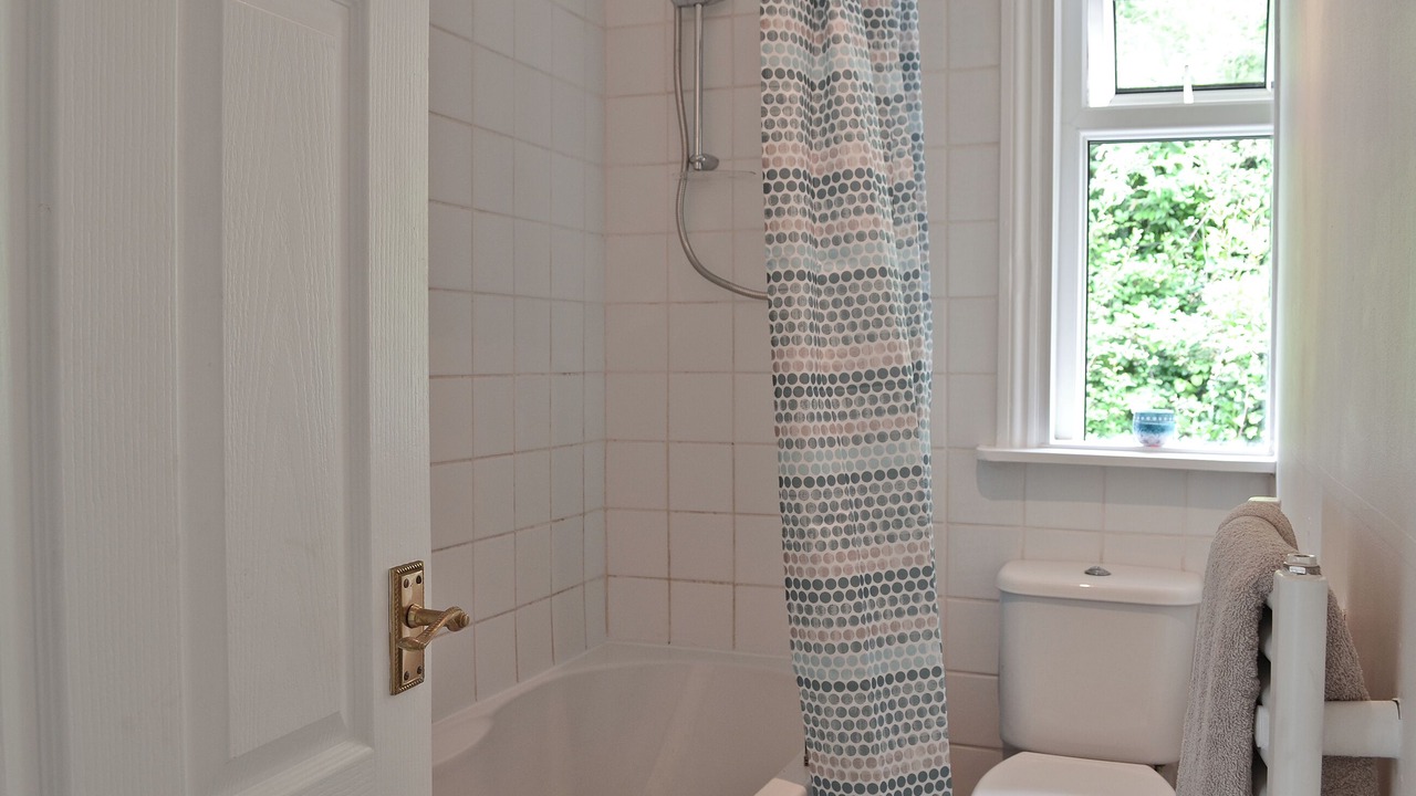 Photo of Bathroom in Shanklin