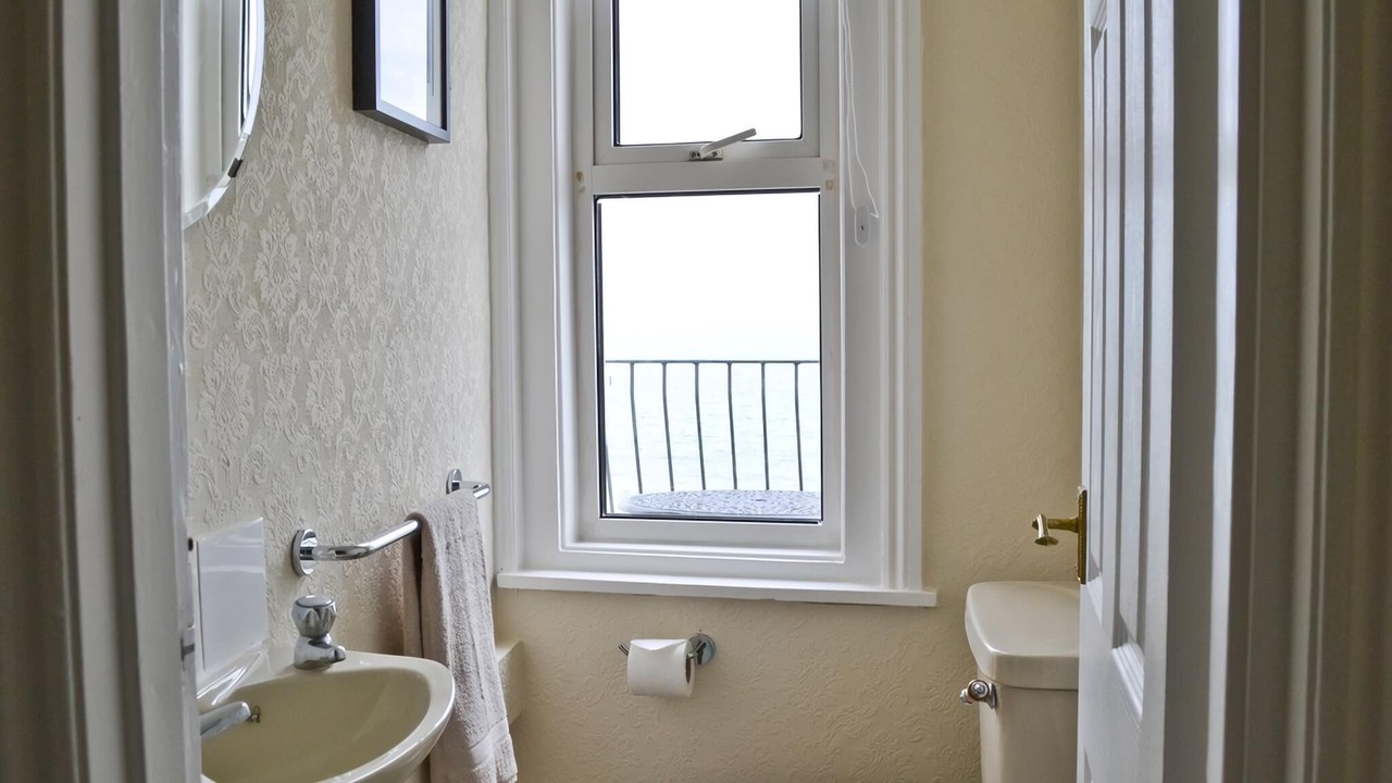 Photo of Bathroom in Shanklin