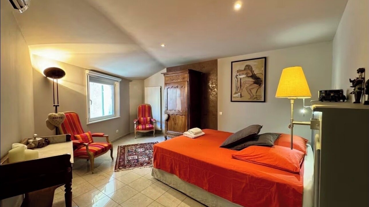 Photo of Bedroom in L'Isle-sur-la-Sorgue