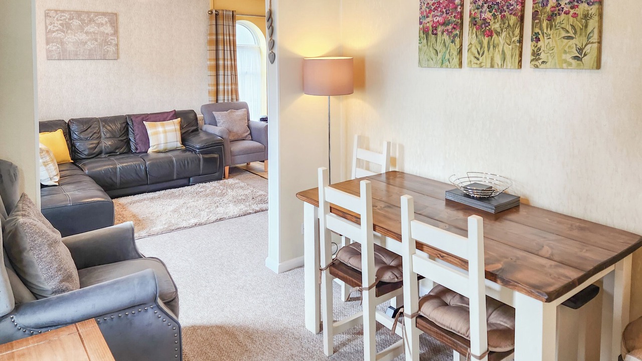 Photo of Others in Cayton