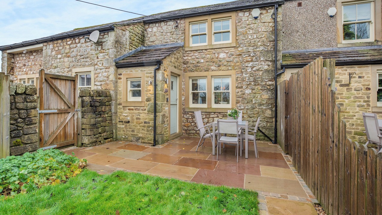 Photo of Others in Fourstones Near Bentham