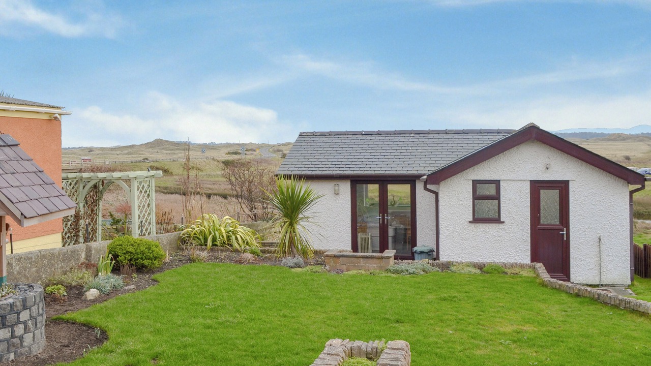 Photo of Others in Ty Croes