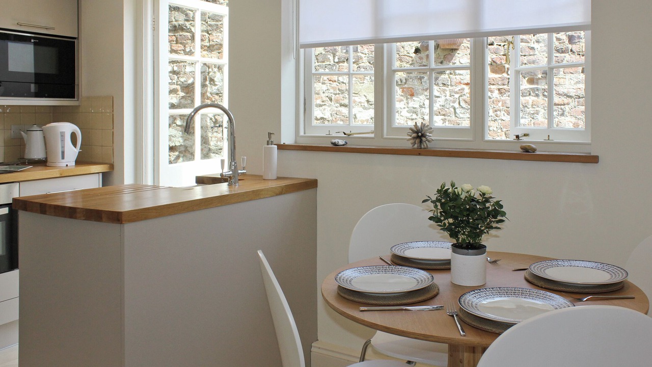 Photo of Others in Deal