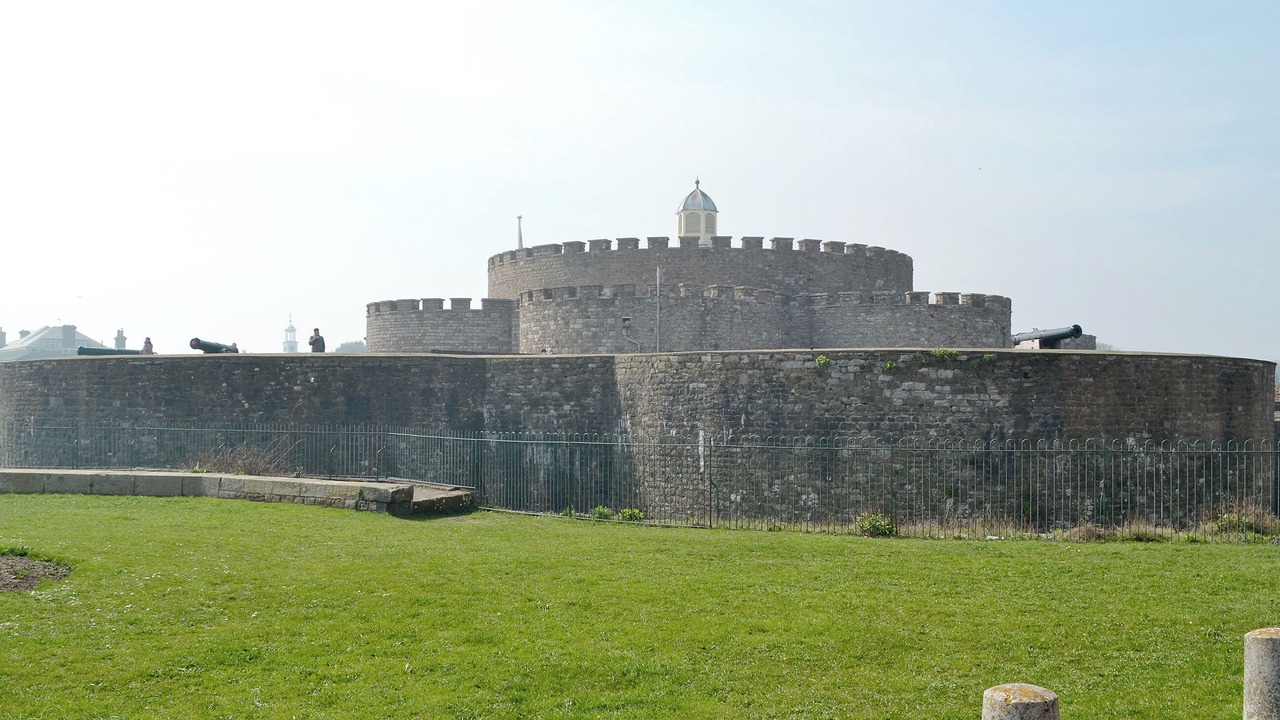 Photo of Others in Deal