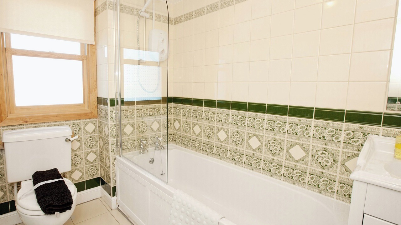 Photo of Bathroom in Trearddur Bay