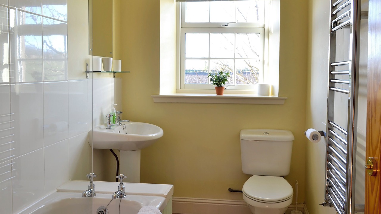 Photo of Bathroom in Kirriemuir