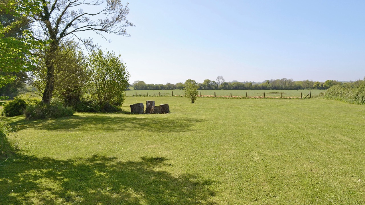 Photo of Others in North Perrott