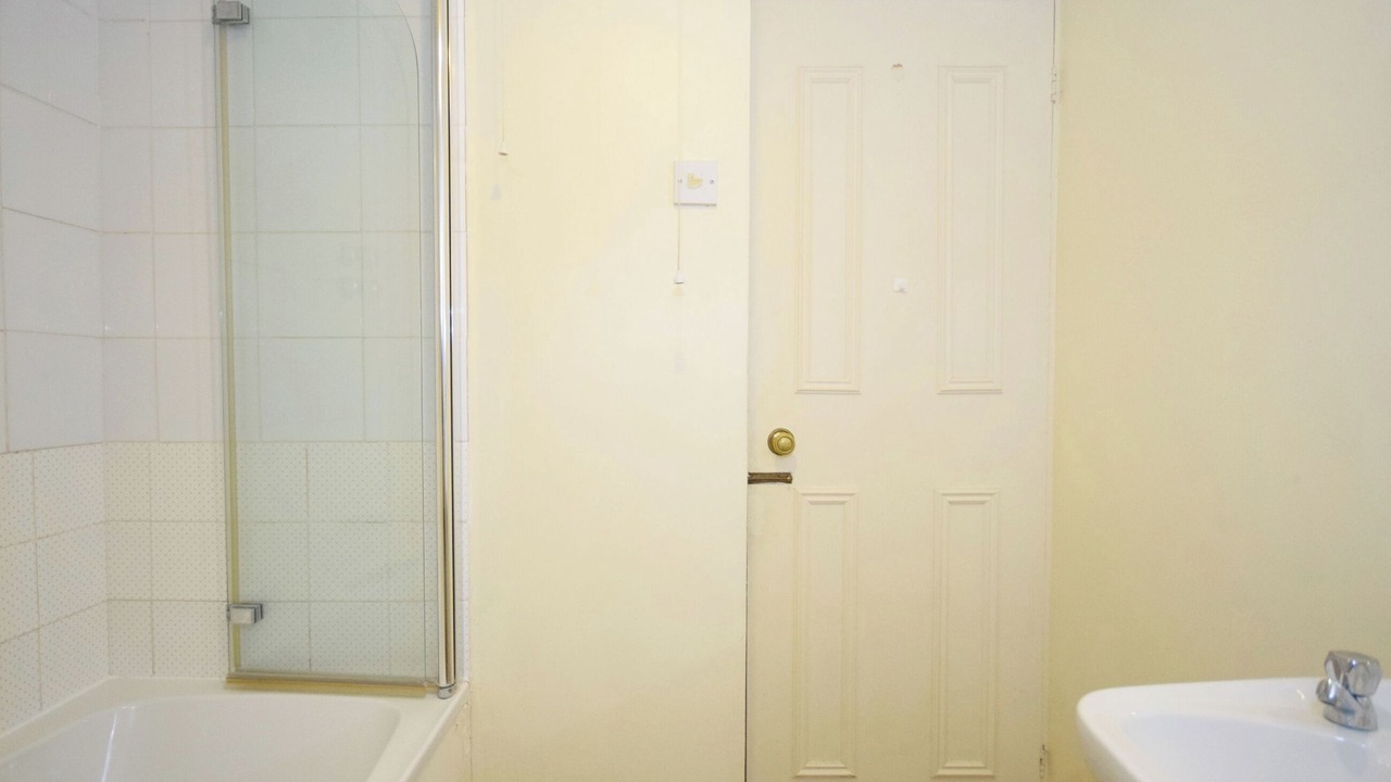 Photo of Bathroom in Compton