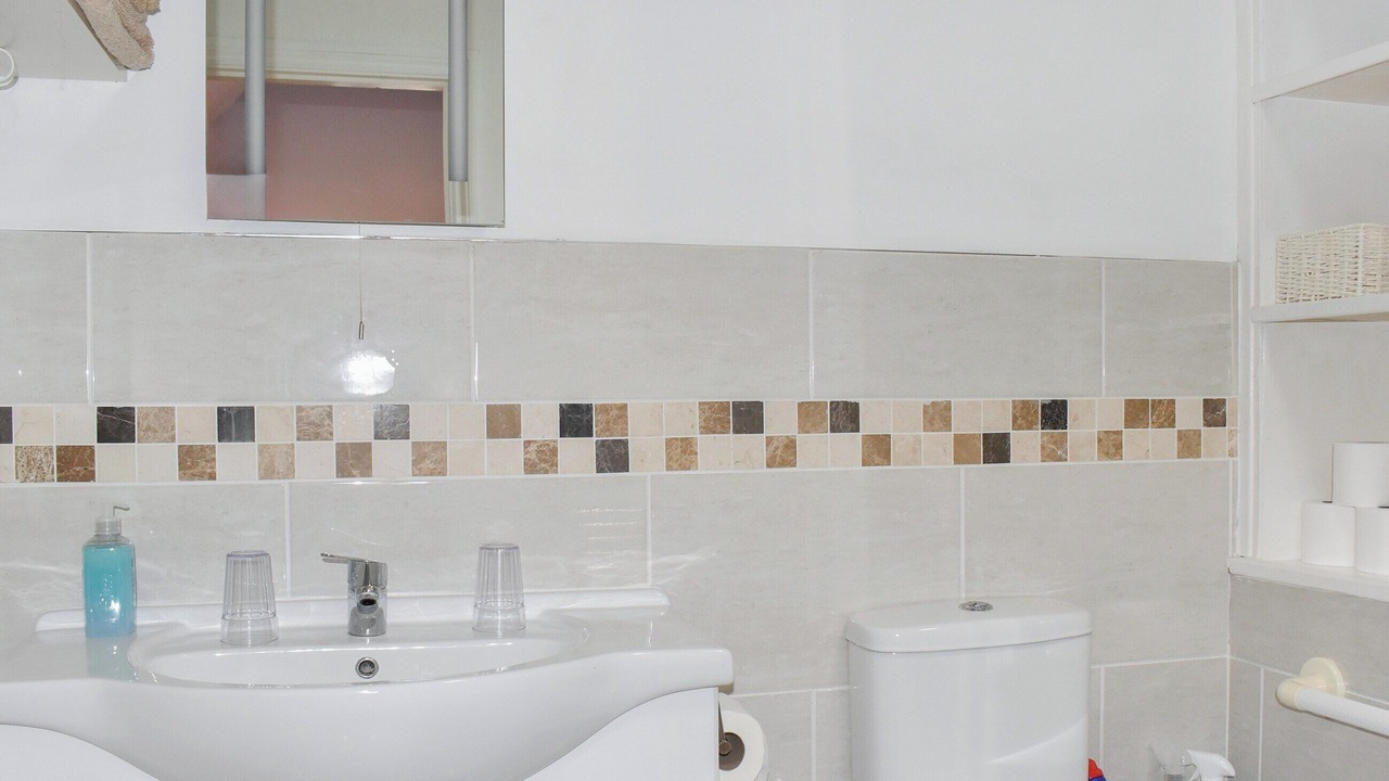 Photo of Bathroom in Shanklin