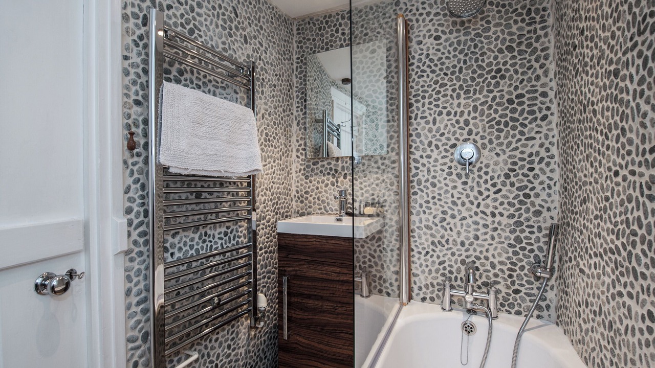 Photo of Bathroom in Aldeburgh