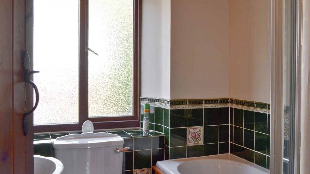 Photo of Bathroom in Colyton