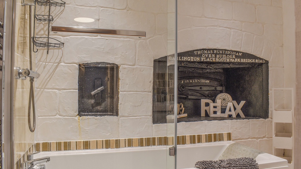 Photo of Bathroom in Ventnor