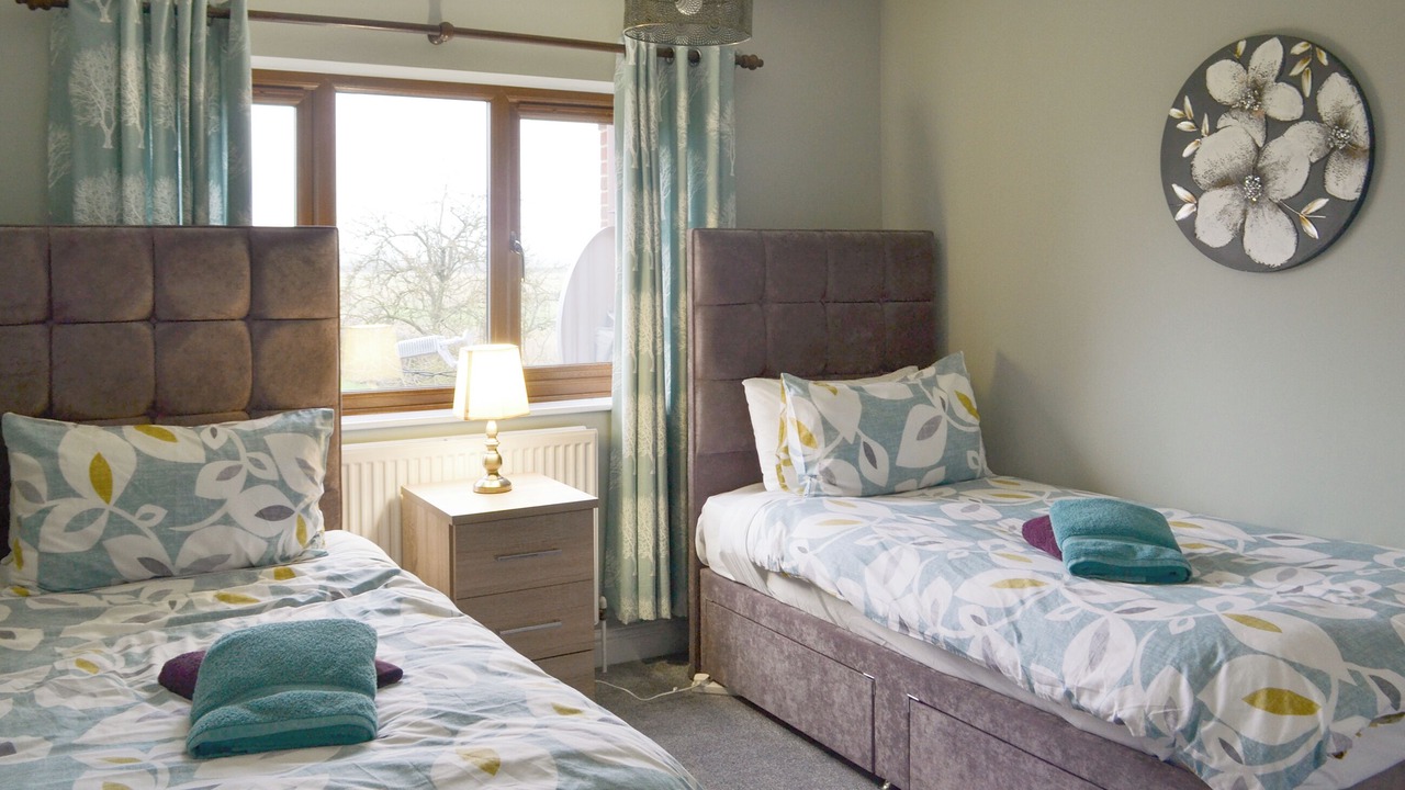 Photo of Others in Lincoln