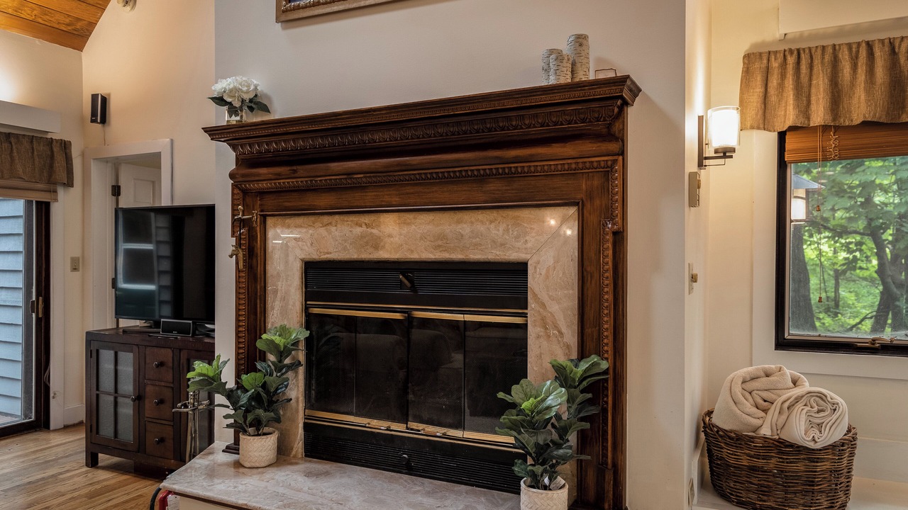 Photo of Livingroom in Chestnut Springs
