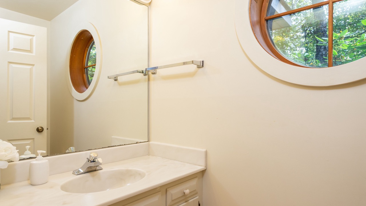 Photo of Bathroom in Chestnut Springs