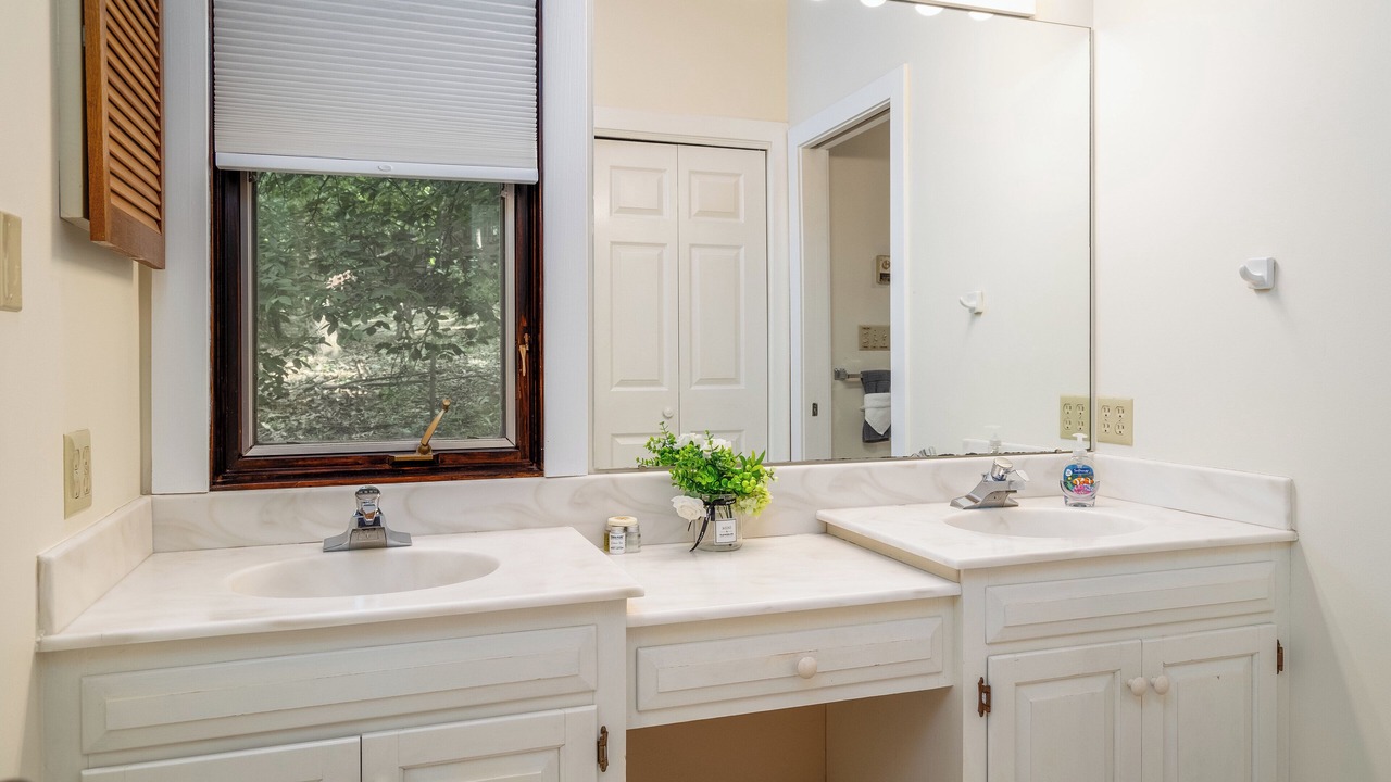 Photo of Bathroom in Chestnut Springs