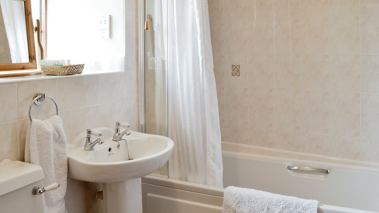 Photo of Bathroom in West Heslerton