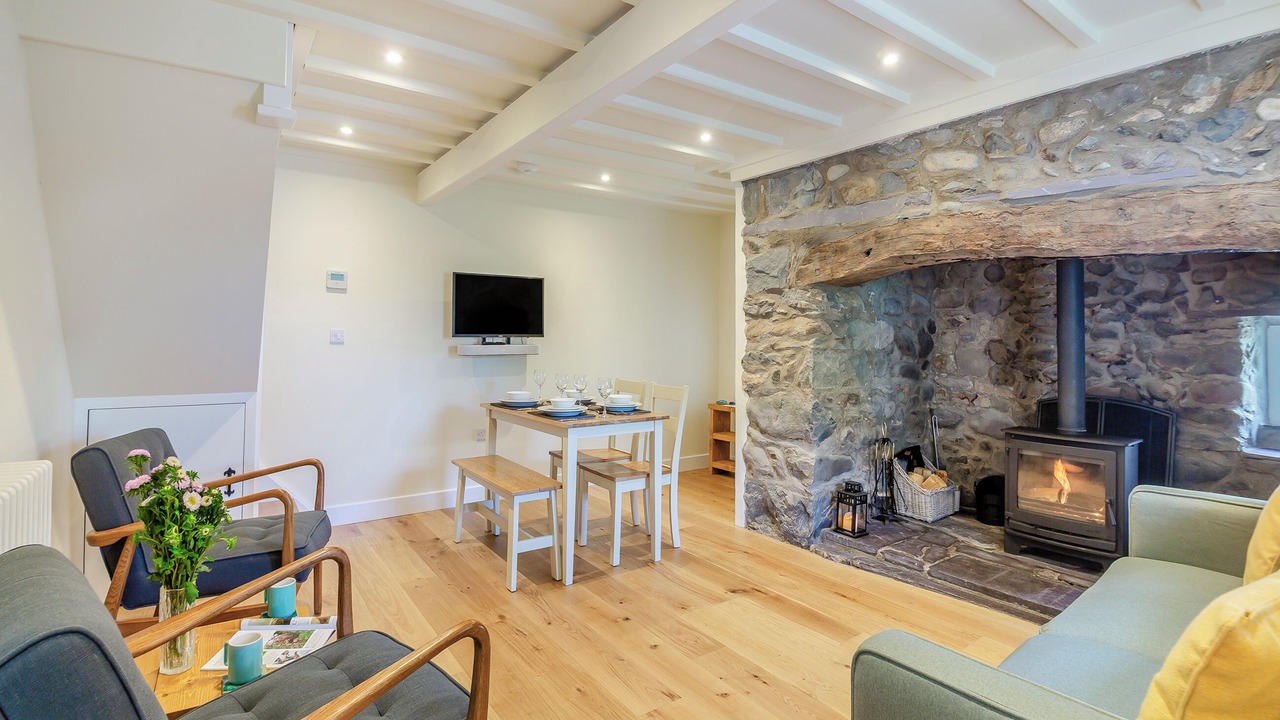 Photo of Others in Dinas