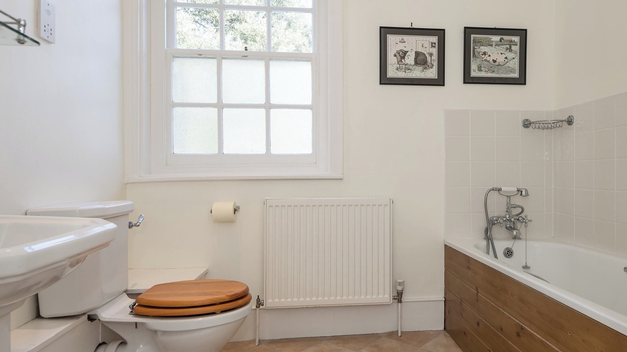 Photo of Bathroom in Cley next the Sea