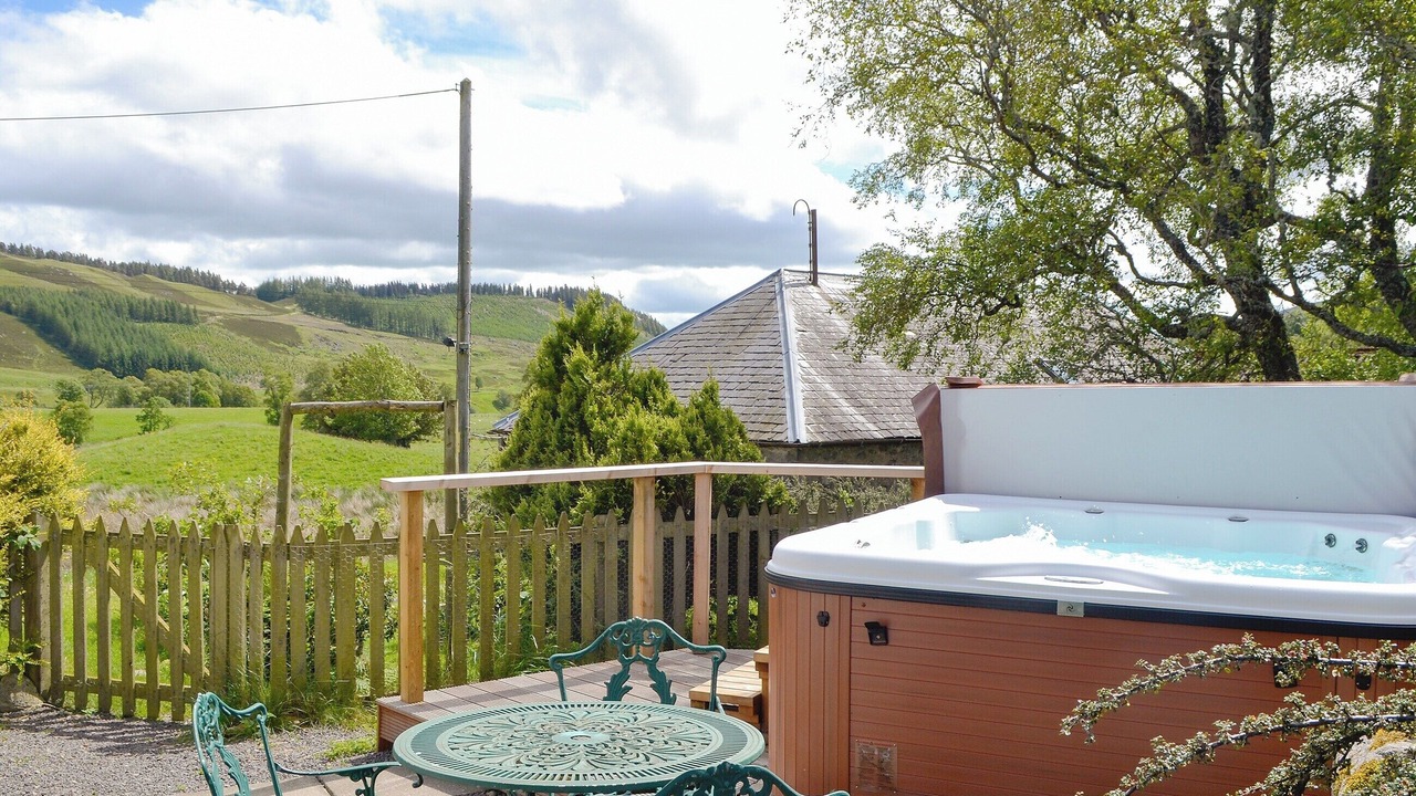 Photo of Others in Alrick