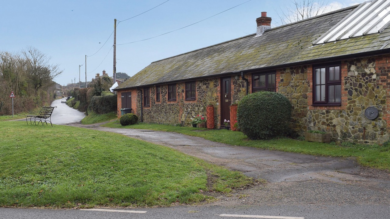 Photo of Others in Shorwell