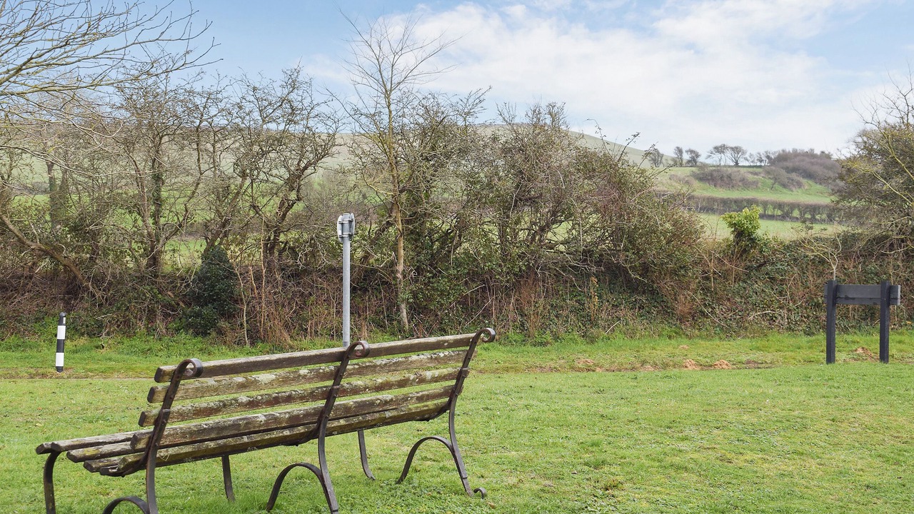 Photo of Others in Shorwell