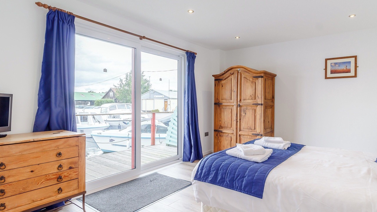 Photo of Others in Hoveton