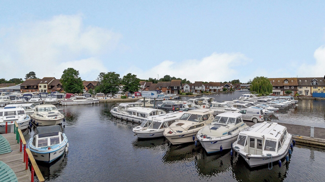 Photo of Others in Hoveton