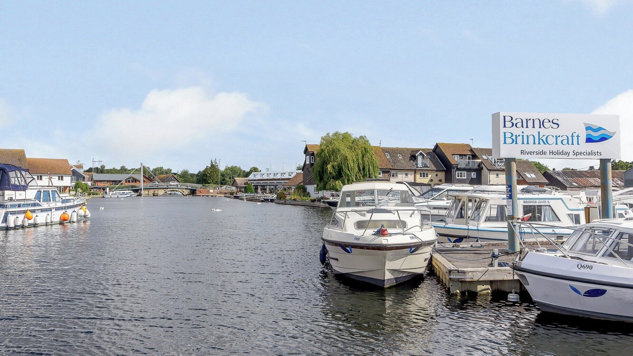 Photo of Others in Hoveton