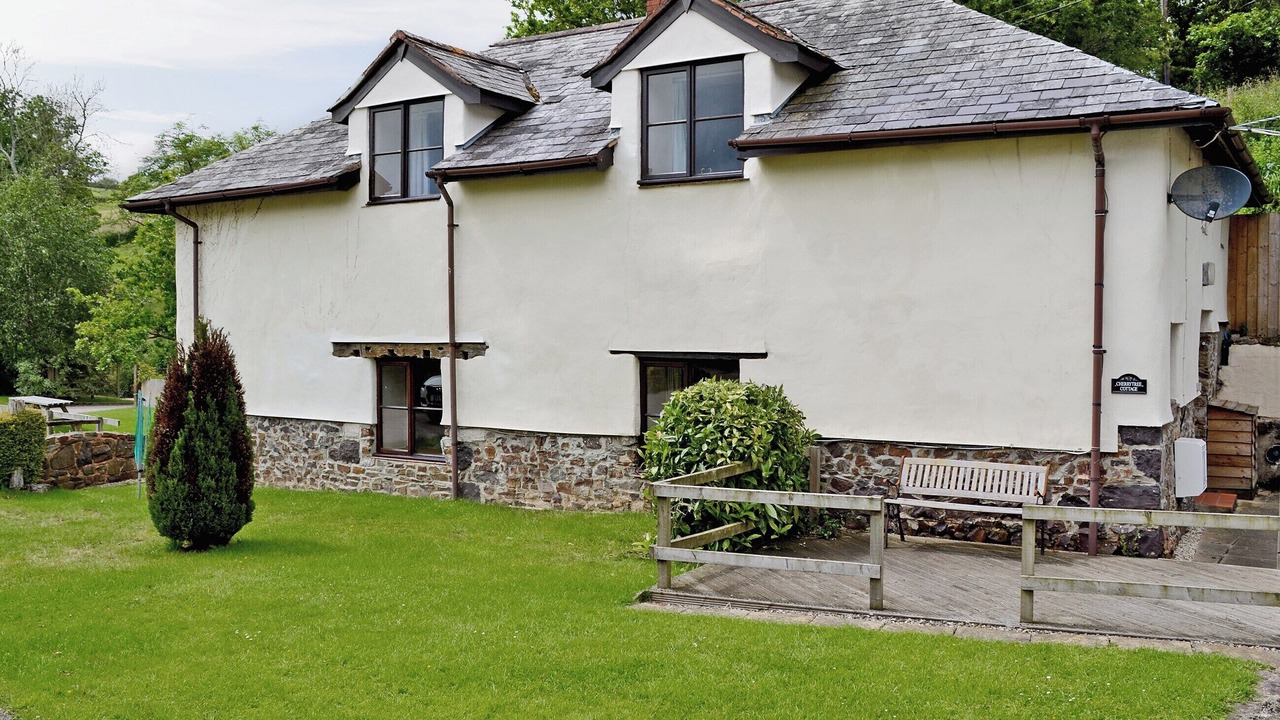 Photo of Others in Holcombe Burnell